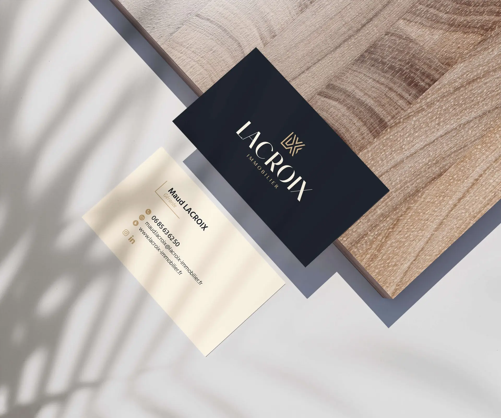 Création de l'identité visuelle de Maud Lacroix immobilier, et atelier stratégie par l'agence de communication Shebam à Dinan, Bretagne